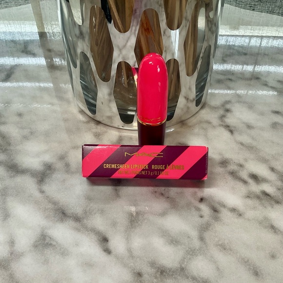 MAC Cosmetics Cremesheen Lipstick Kingdom of Sweets -NEW - Picture 3 of 4